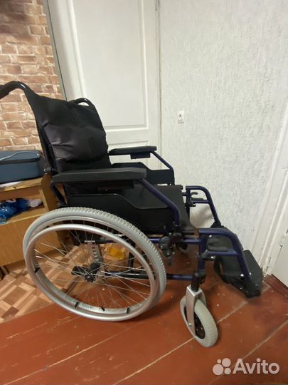 Инвалидная коляска