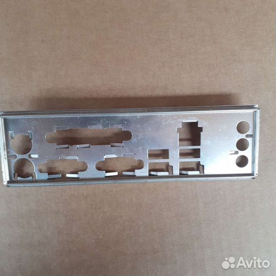 Задняя планка материнской платы