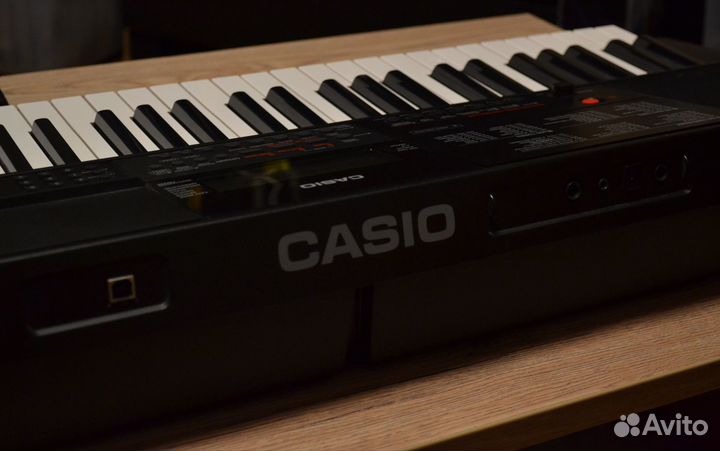 Синтезатор Casio CT-X700