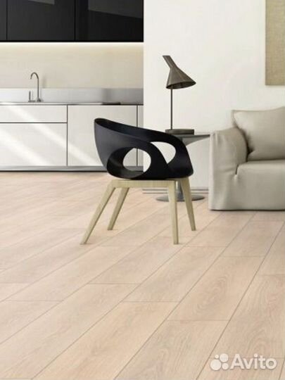 Ламинат для пола 8мм 33кл. Majestic Дуб ларино с фаской