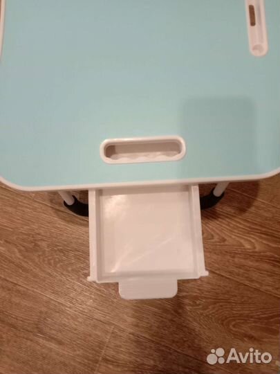 Столик для ноутбука, планшета