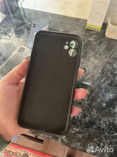 Чехолы на iPhone 11