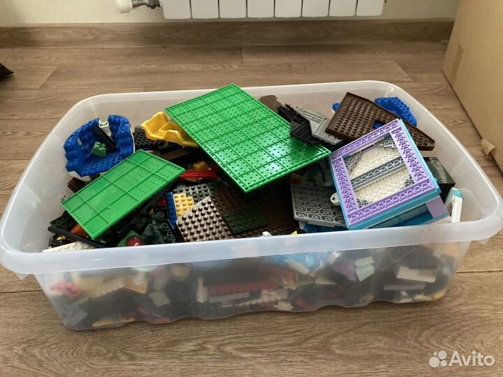 Продам конструктор Лего