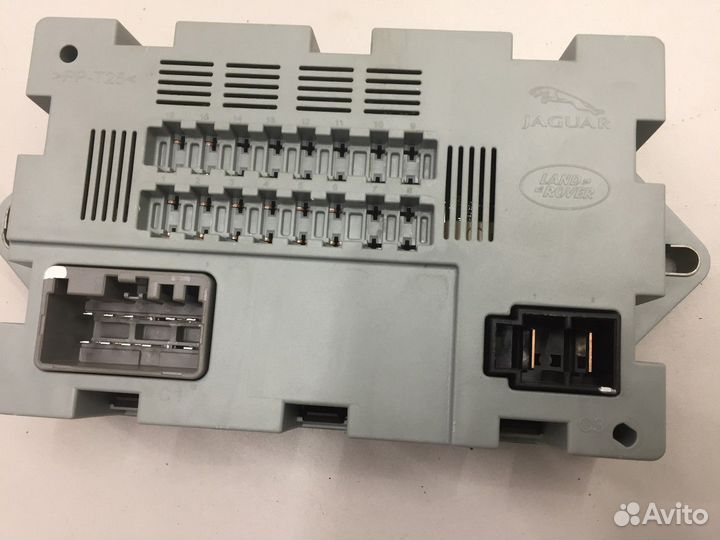 Блок предохранителей (Jaguar XF, Jaguar XJ)