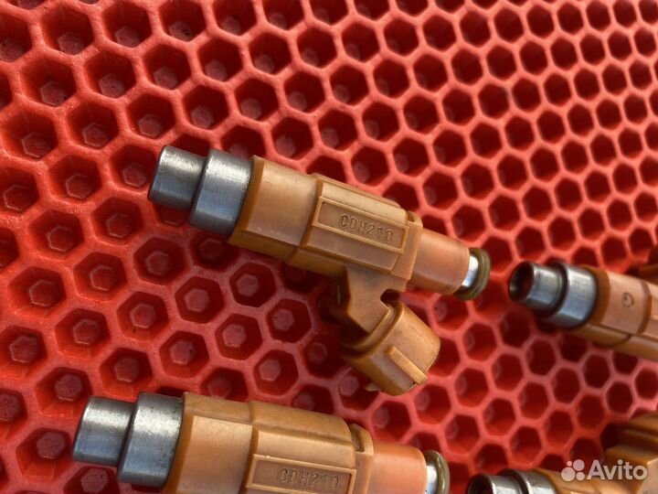 Форсунка топливная mitsubishi carisma lancer 9