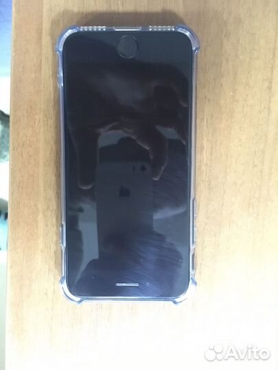 iPhone 8, 64 ГБ