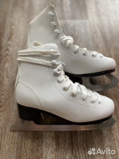 Коньки фигурные