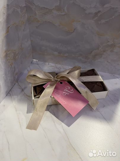 Дубайский шоколад с цветной глазурью