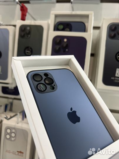 Чехлы для iPhone с защитными линзами MagSafe