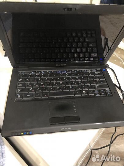 Ноутбук Samsung NP-Q45