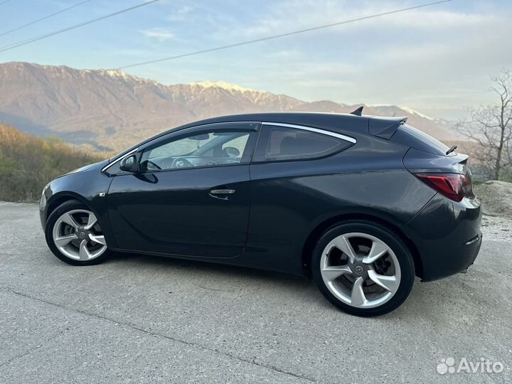 Opel Astra GTC 1.4 AT, 2013, 122 359 км