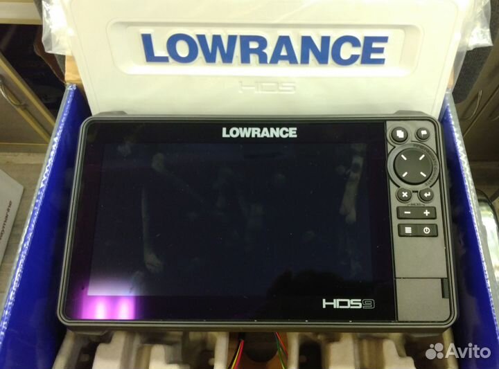 Lowrance HDS 9 live с датчиком 3-в-1 (Русский)