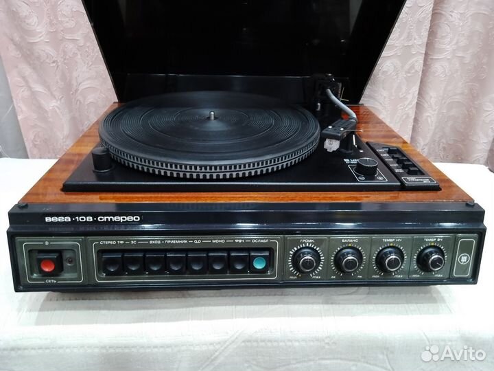 Проигрыватель Вега - 108