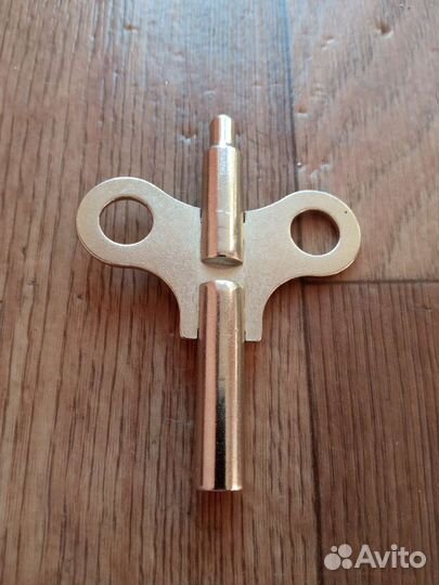 Ключ заводной к часам