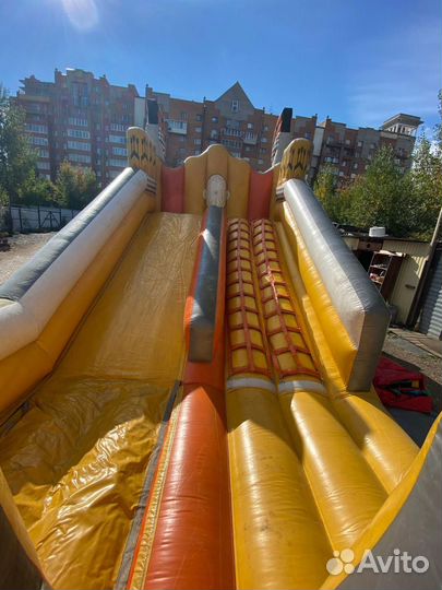 Детский надувной батут с горкой
