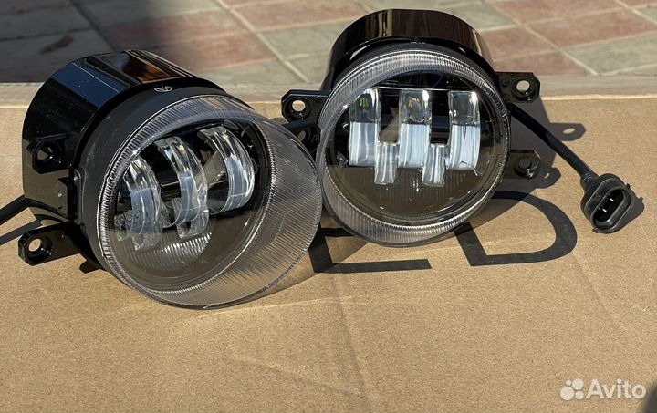 Противотуманные фары LED Toyota 5 линз желто/белый