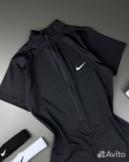 Женский спортивный комбинезон