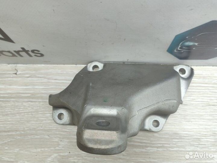 Кронштейн двигателя правый Bmw 3 F30 N20B20 2012