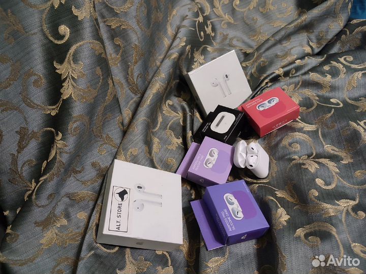 Airpods 2 белого цвета