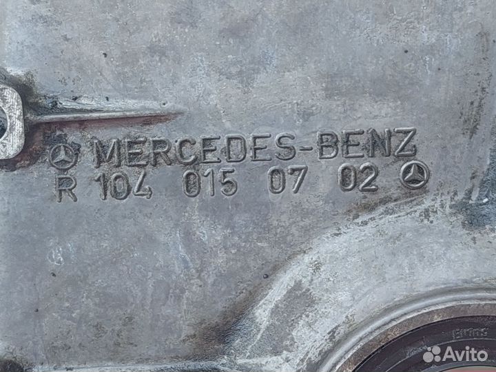 Передняя крышка двигателя Mercedes-Benz W202 M104