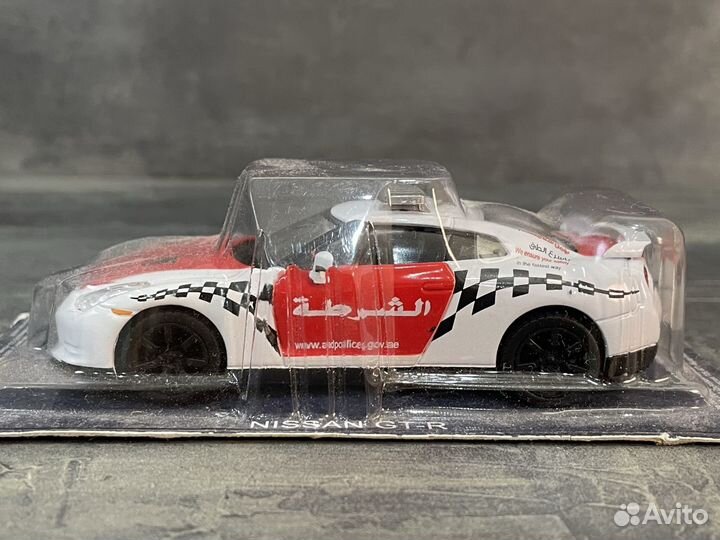Модель Nissan GT-R R35 Police DeAgostini 1/43