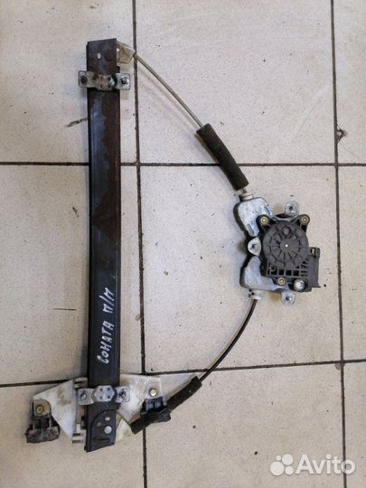 Стеклоподъемник передний правый Hyundai Sonata 6