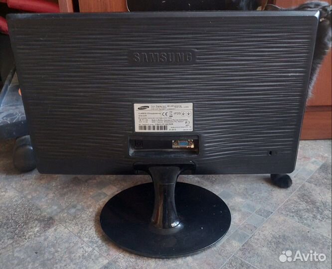 Монитор Samsung 19 дюймов VGA