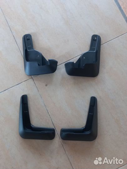 Брызговики Nissan Almera G15