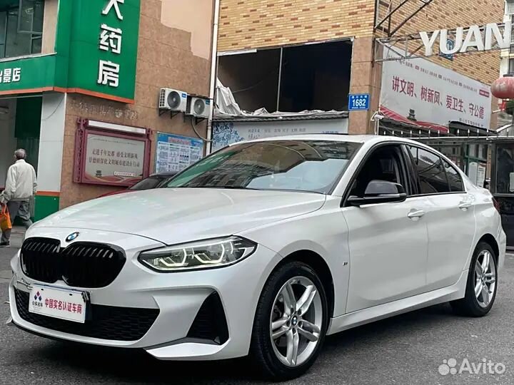 BMW 1 серия 1.5 AMT, 2021, 38 000 км