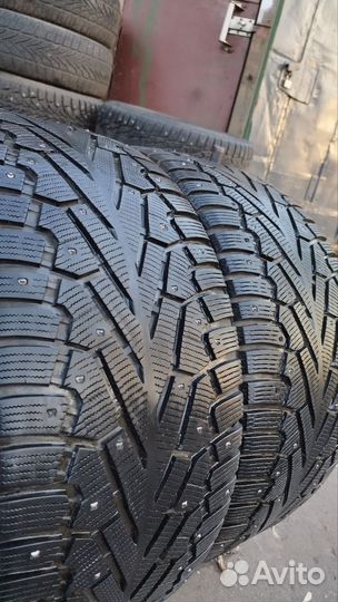 Pirelli Ice Zero 295/40 R21 111H