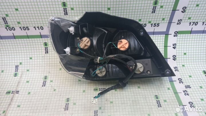 Фонарь задний правый Mitsubishi Outlander