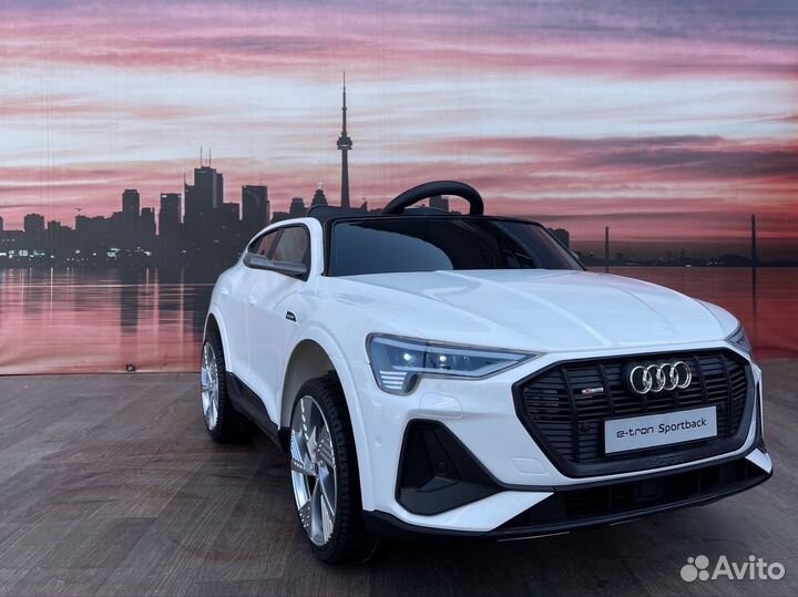 Электромобиль детский audi