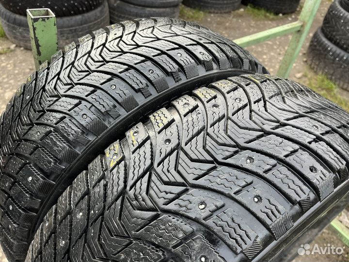 Michelin X-Ice North 3 215/60 R16