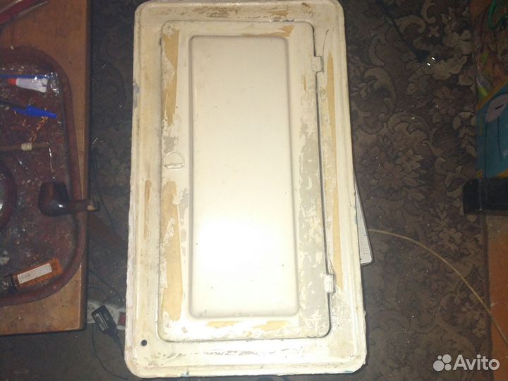 Электросчетчик с коробкой