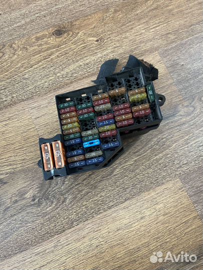 Блок предохранителей Porsche Cayenne 4.5 2004