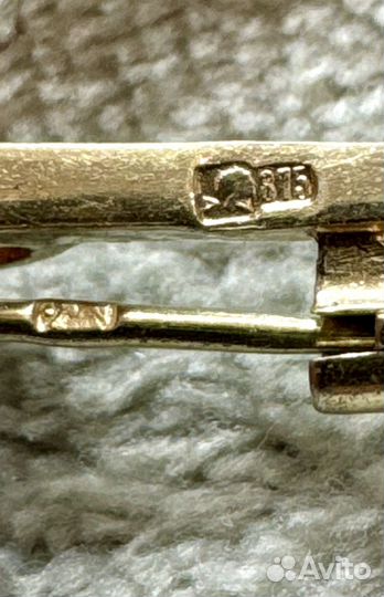 Серебряная брошь