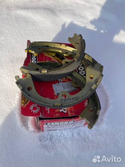 Колодки тормозные барабанные Nissan Navara/Pathfin