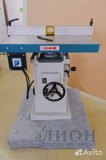 Фрезерный станок по дереву