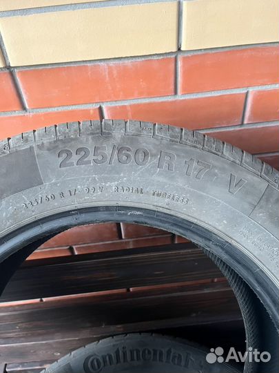 Continental ContiPremiumContact 5 225/60 R17 99V