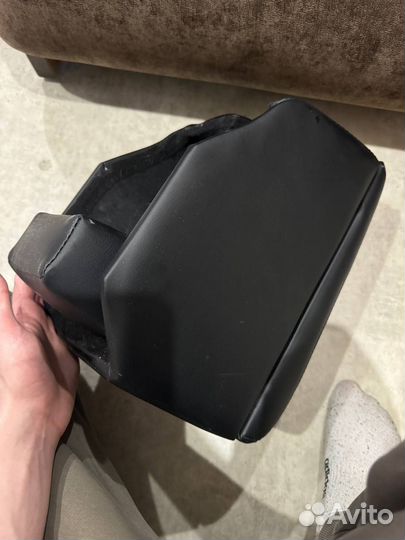 Подлокотник Kia Rio 3