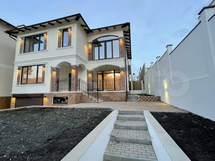 Дом 300 м² на участке 3 сот.