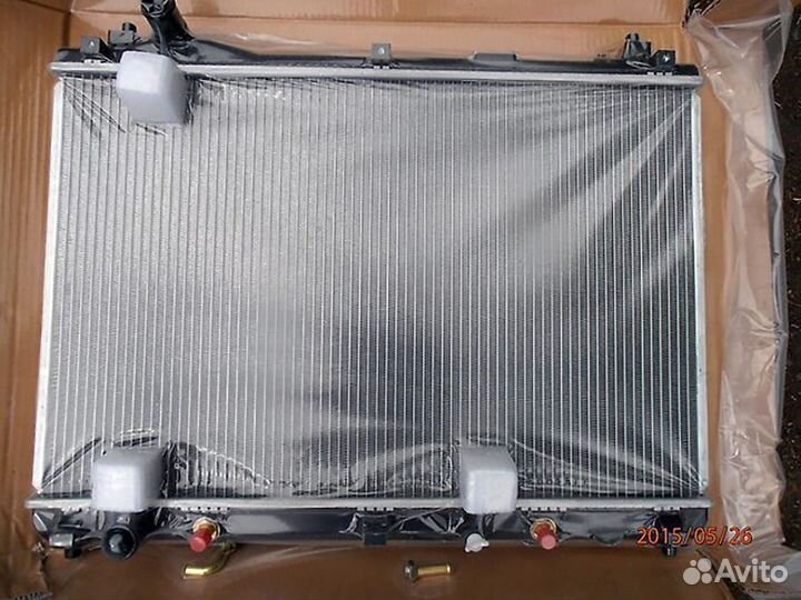 Радиатор охлаждения Сузуки Гранд Витара 2005