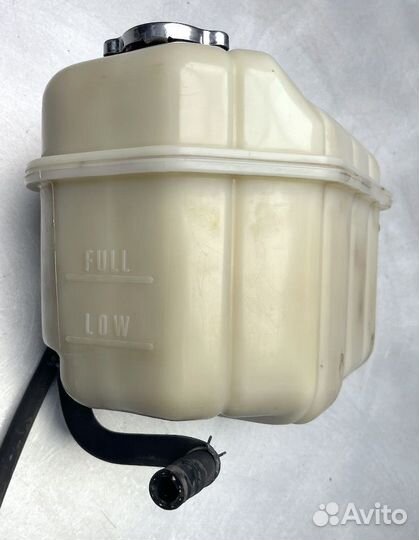 Тойота Превия Бачок расширительный