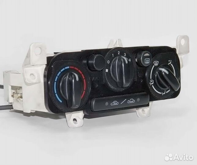Блок управления печкой Mazda 323F BJ