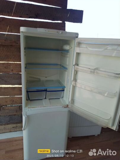 Холодильник бу indesit