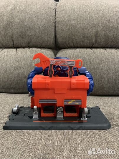 Набор игровой Hot Wheels Сити Атака гориллы GJK89