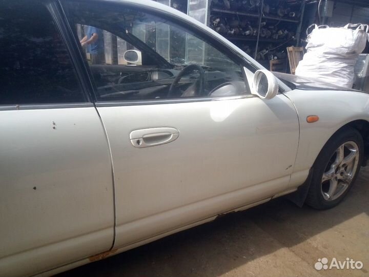 Дверь передняя правая Мазда MS8