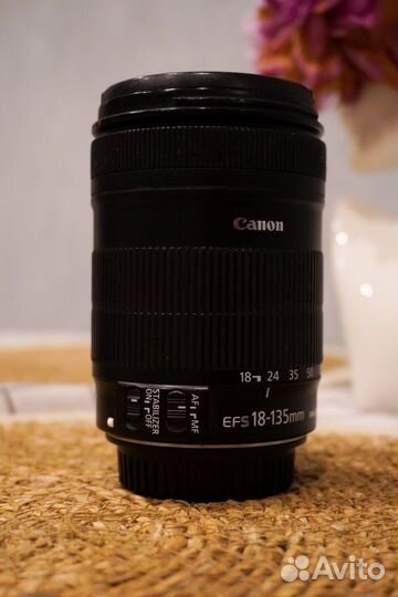 Объектив Canon EF-S 18-135mm f/3.5-5.6