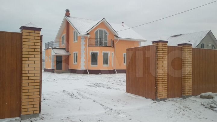 Коттедж 178 м² на участке 11 сот.