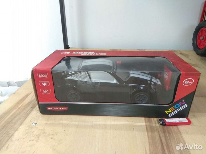 Машина с пультом управления